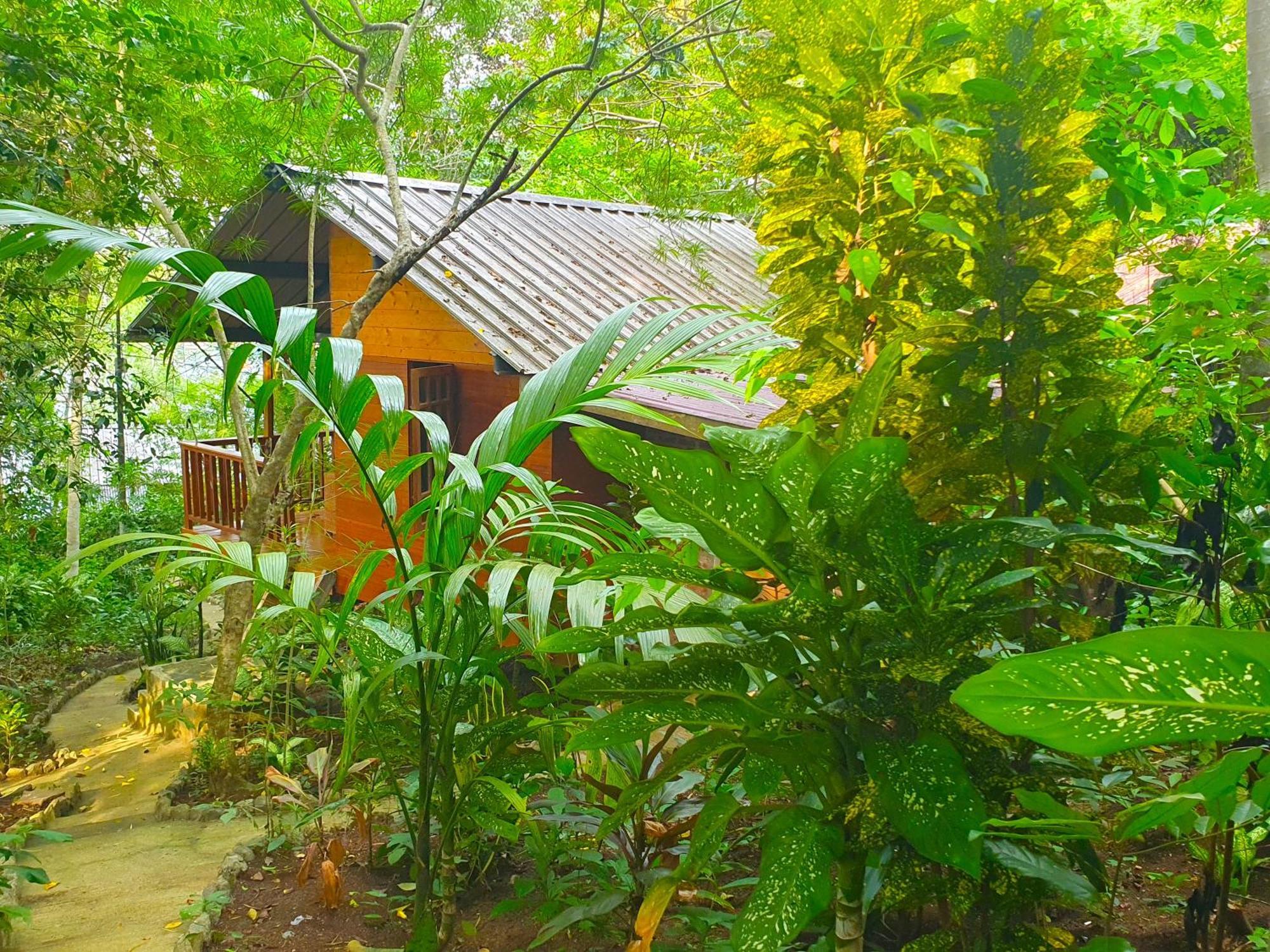 Santi Garden Bungalows Iboih Extérieur photo